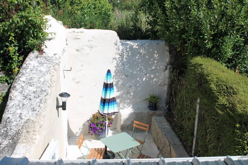 Maison Renovee Atoue Loc Villa Fresnay-sur-Sarthe Exteriör bild