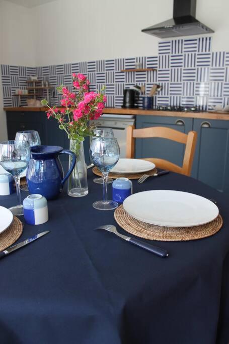 Maison Renovee Atoue Loc Villa Fresnay-sur-Sarthe Exteriör bild
